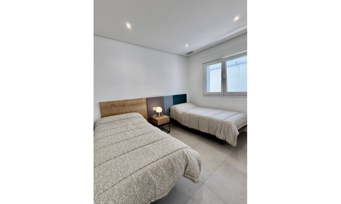 Resale - Villa -
Benijofar - Costa Blanca