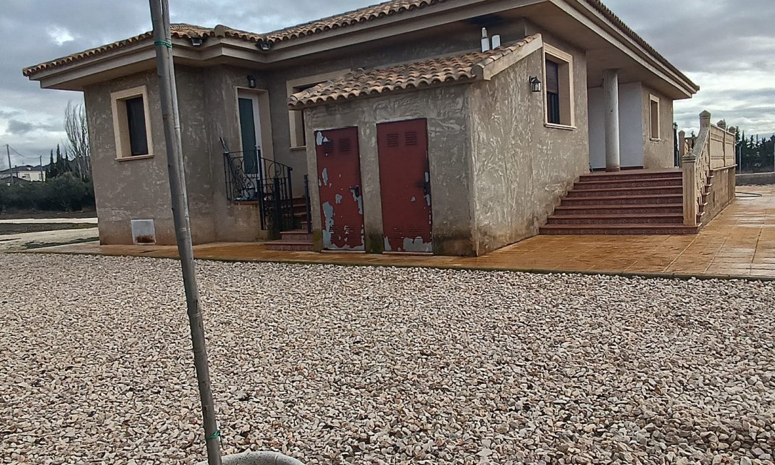 Használt Ingatlanok - Villa -
Yecla - Inland