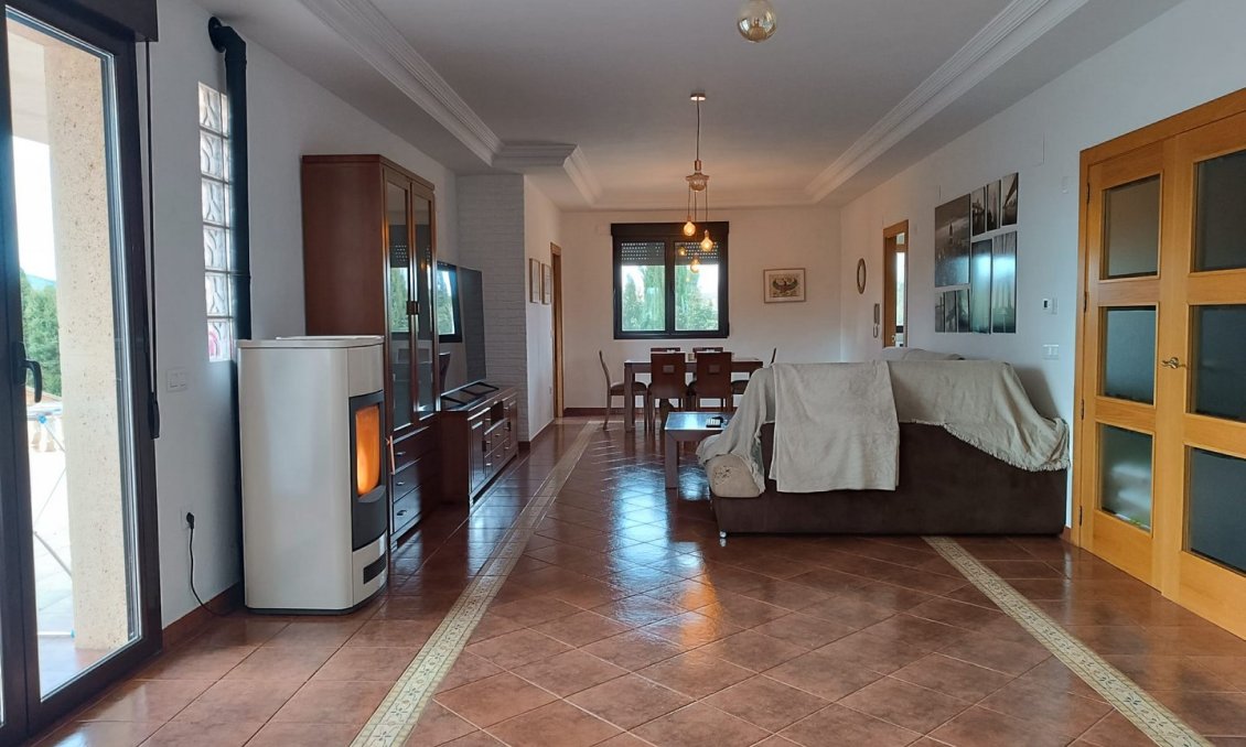 Használt Ingatlanok - Villa -
Yecla - Inland