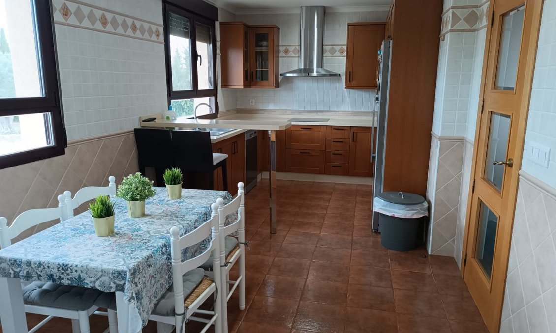 Használt Ingatlanok - Villa -
Yecla - Inland