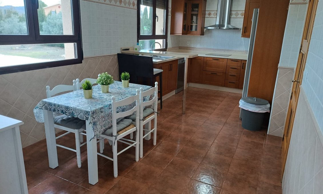 Használt Ingatlanok - Villa -
Yecla - Inland