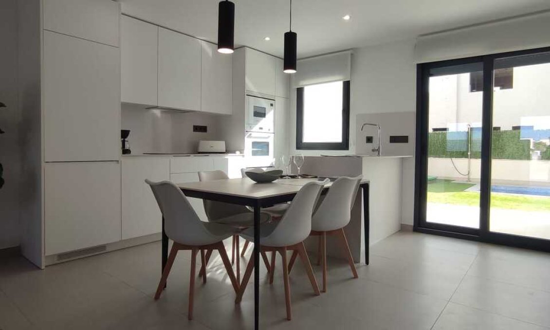 Resale - Villa -
Los Belones - Inland