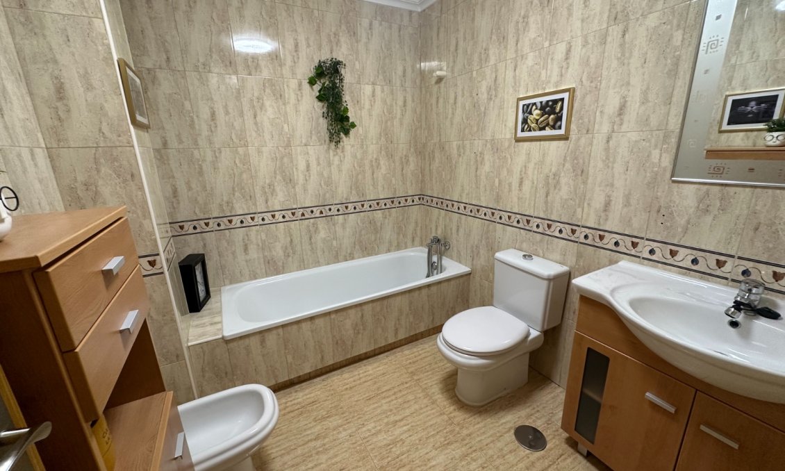 Revente - Town House -
Bigastro - Inland