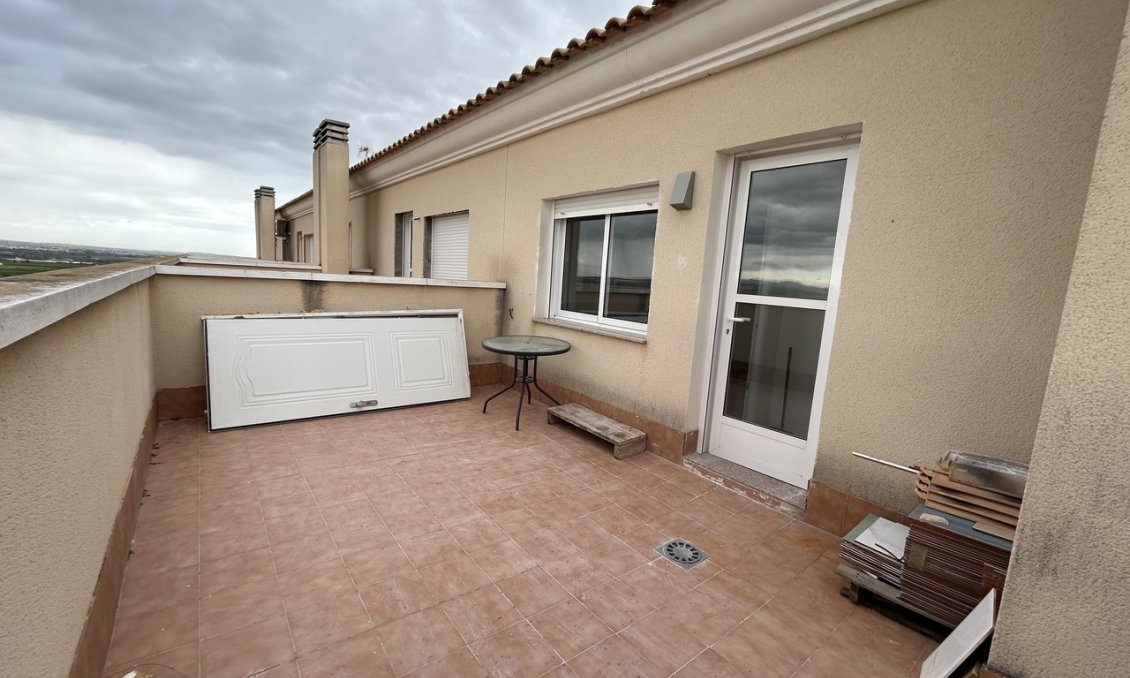 Resale - Apartment -
2778 - Inland