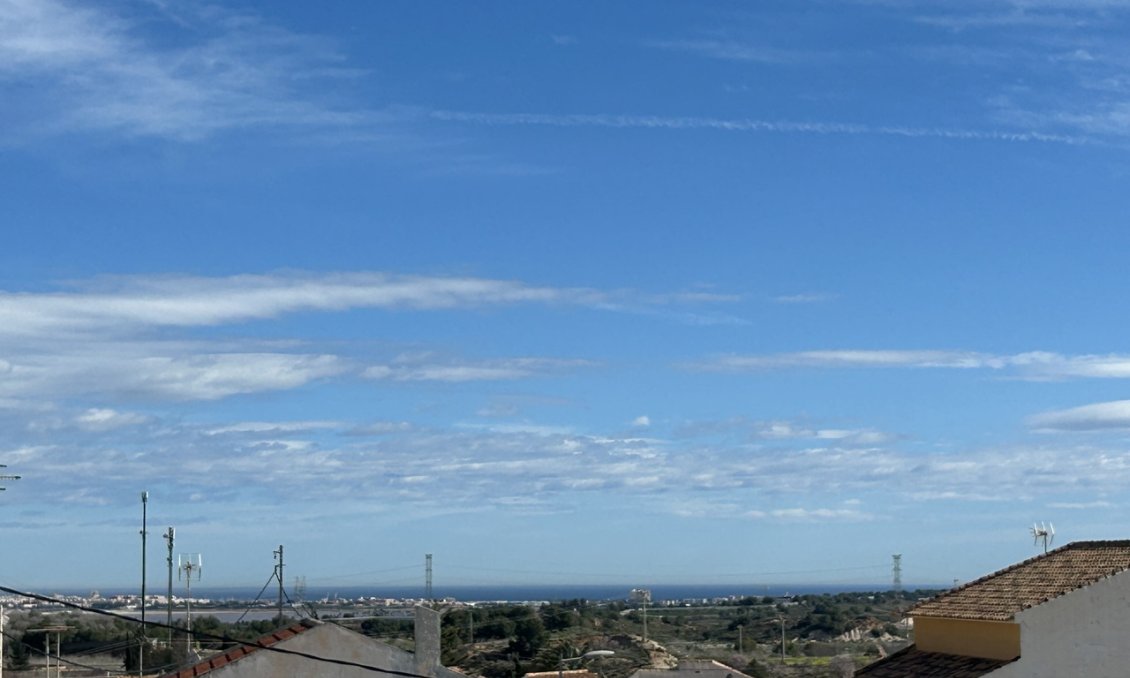 Resale - Apartment -
2778 - Inland