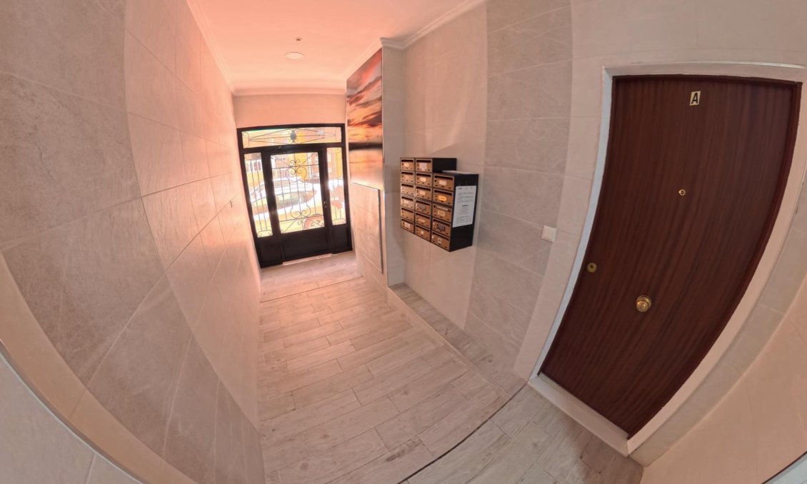 Revânzare - Apartament -
Torrevieja - Playa del Cura