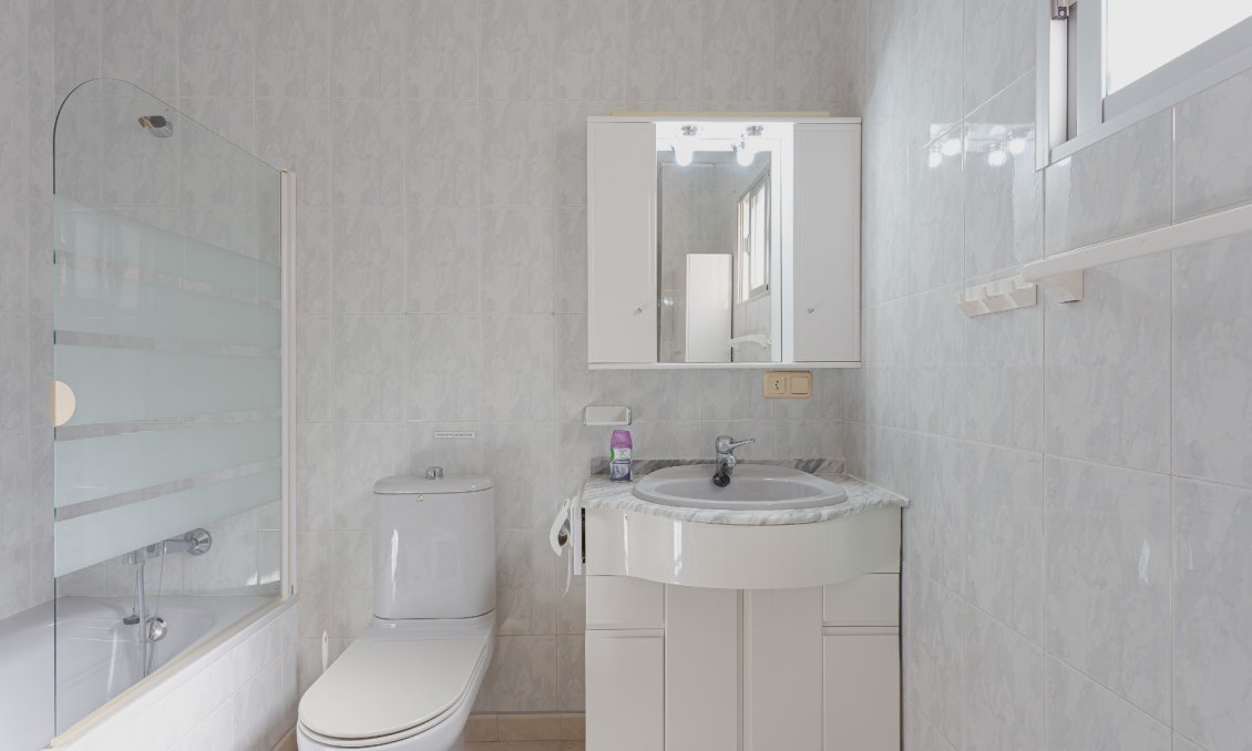 Wiederverkauf - Villa -
Torrevieja - Costa Blanca