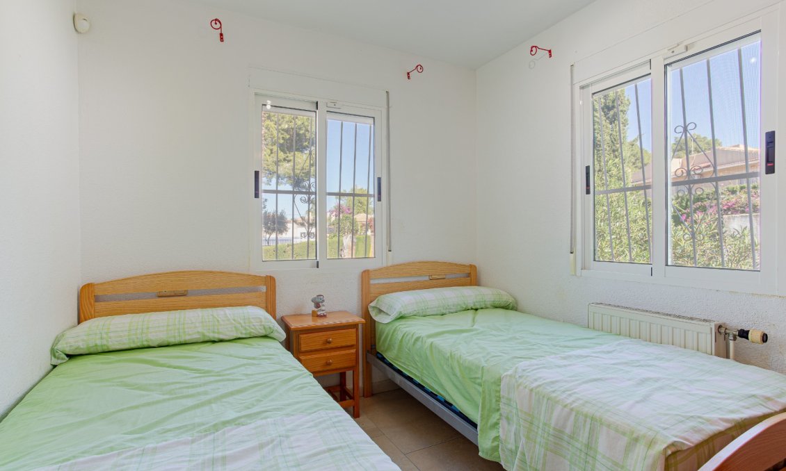 Wiederverkauf - Villa -
Torrevieja - Costa Blanca