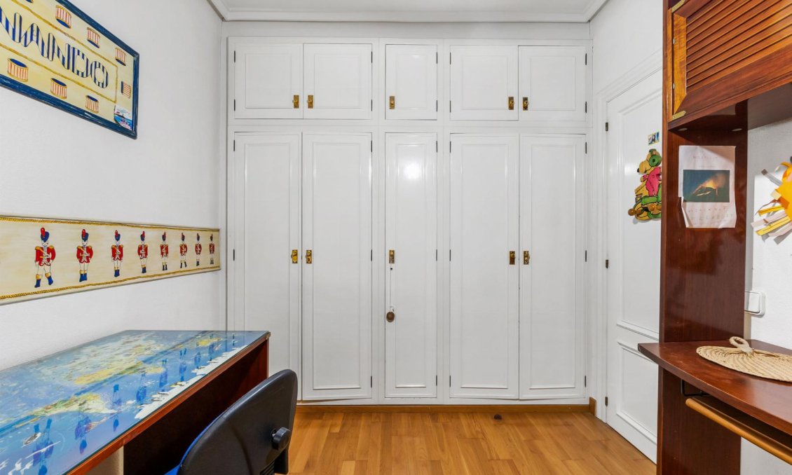 Resale - Apartment -
Torrevieja - Costa Blanca