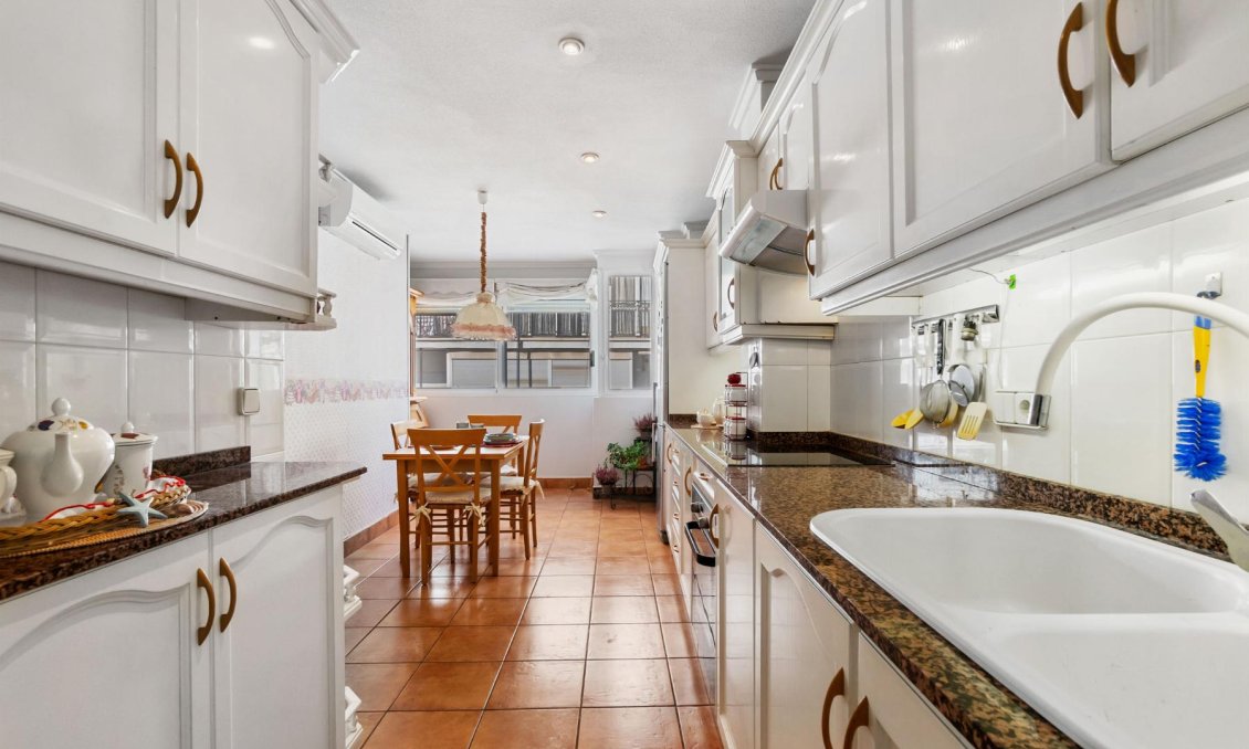 Resale - Apartment -
Torrevieja - Costa Blanca