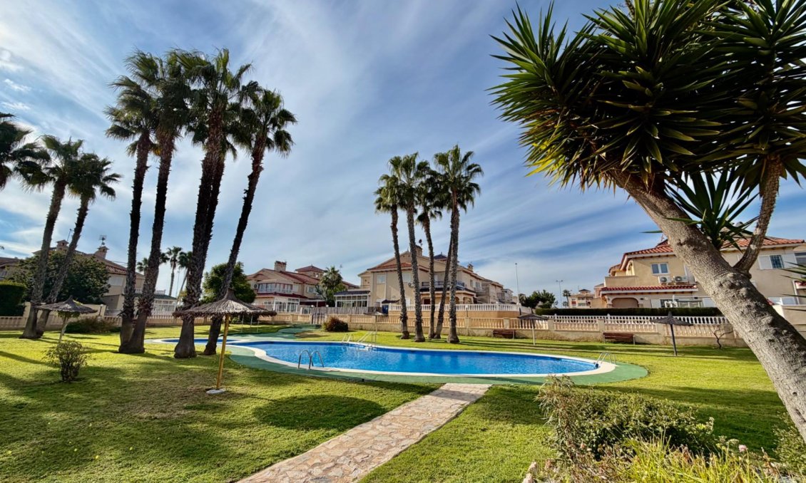 Resale - Apartment -
Orihuela Costa - Playa Flamenca Norte