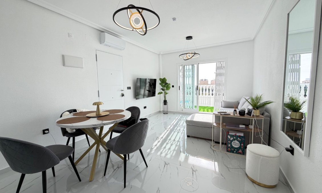 Resale - Apartment -
Orihuela Costa - Playa Flamenca Norte