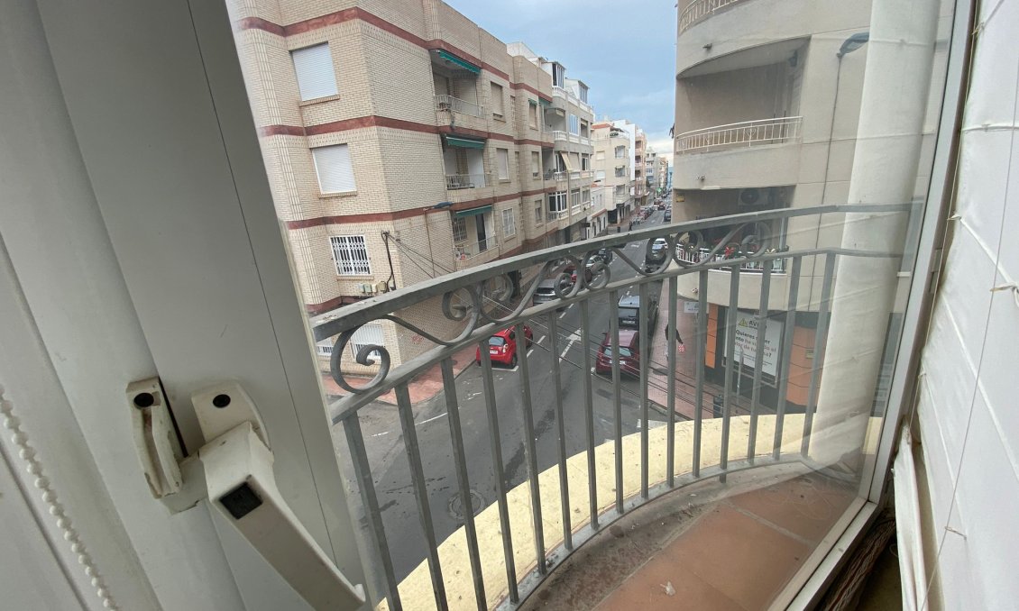 Resale - Apartment -
Torrevieja - Costa Blanca