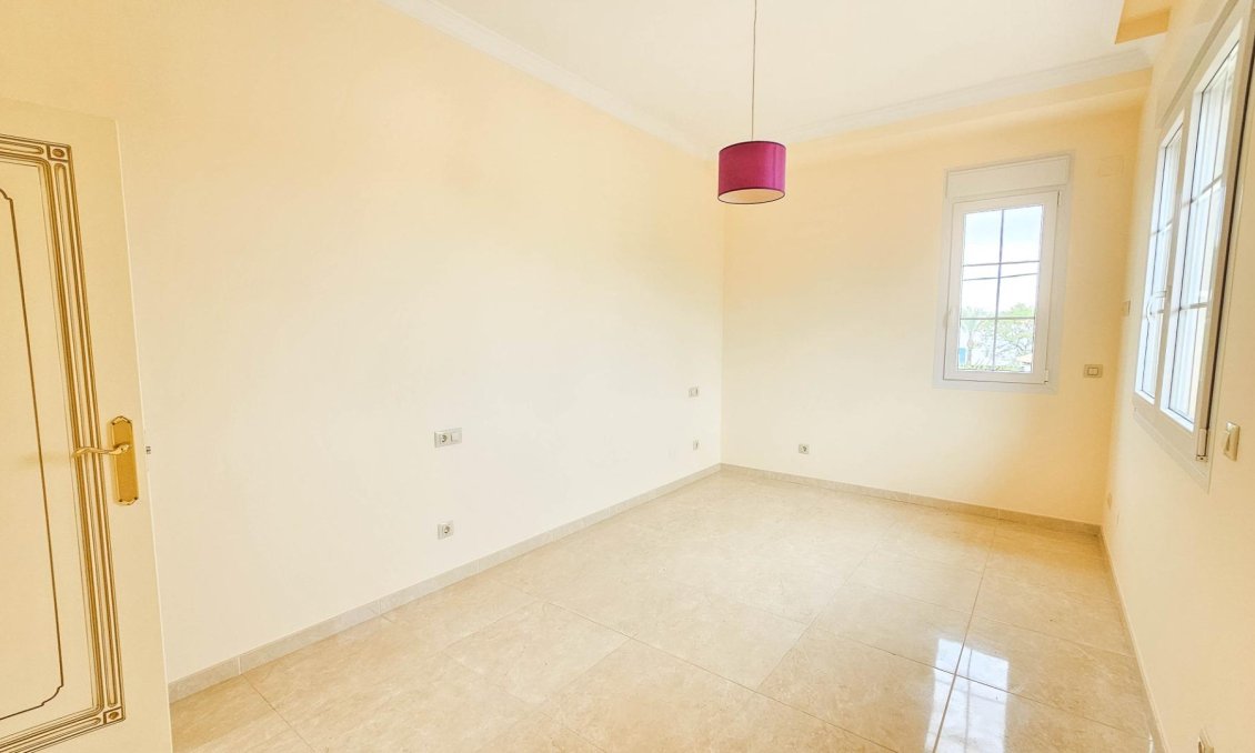 Revente - Villa -
Cabo Roig