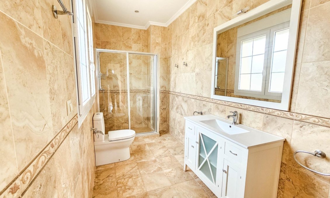 Revente - Villa -
Cabo Roig