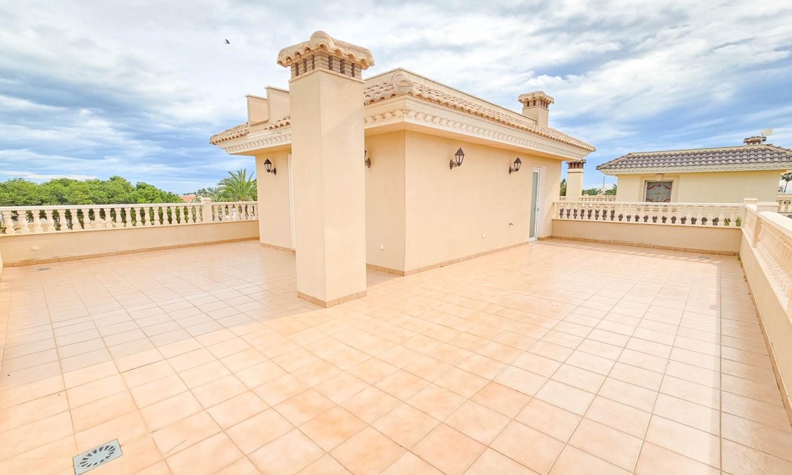 Revente - Villa -
Cabo Roig