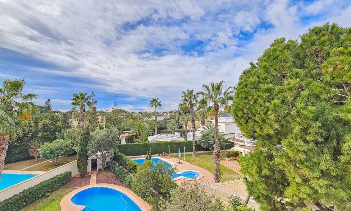 Revente - Villa -
Cabo Roig