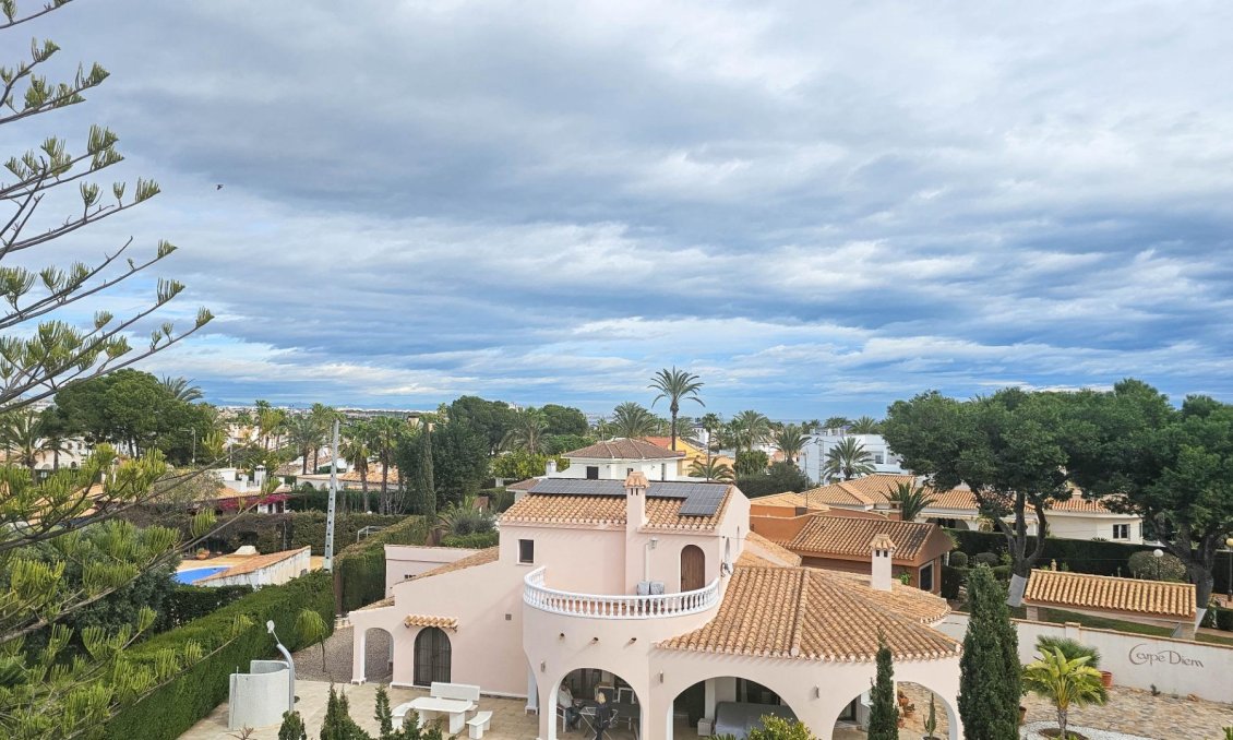 Revente - Villa -
Cabo Roig