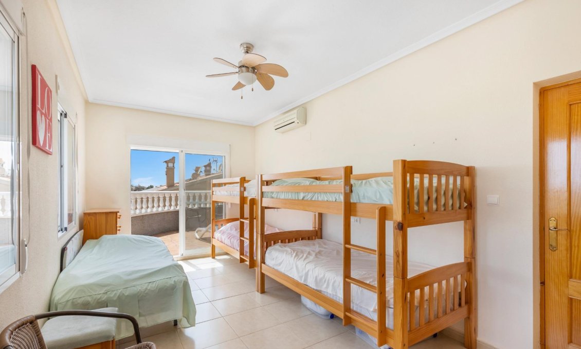 Resale - Villa -
San Fulgencio - Urb. La Marina