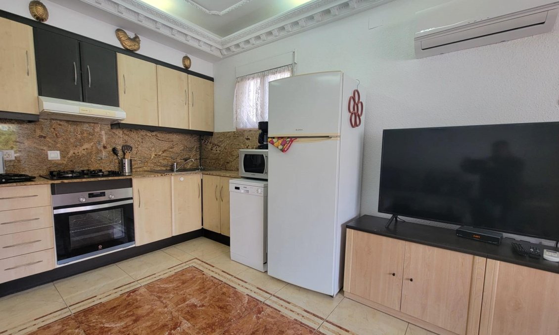 Használt Ingatlanok - Sorház -
Torrevieja - El Chaparral