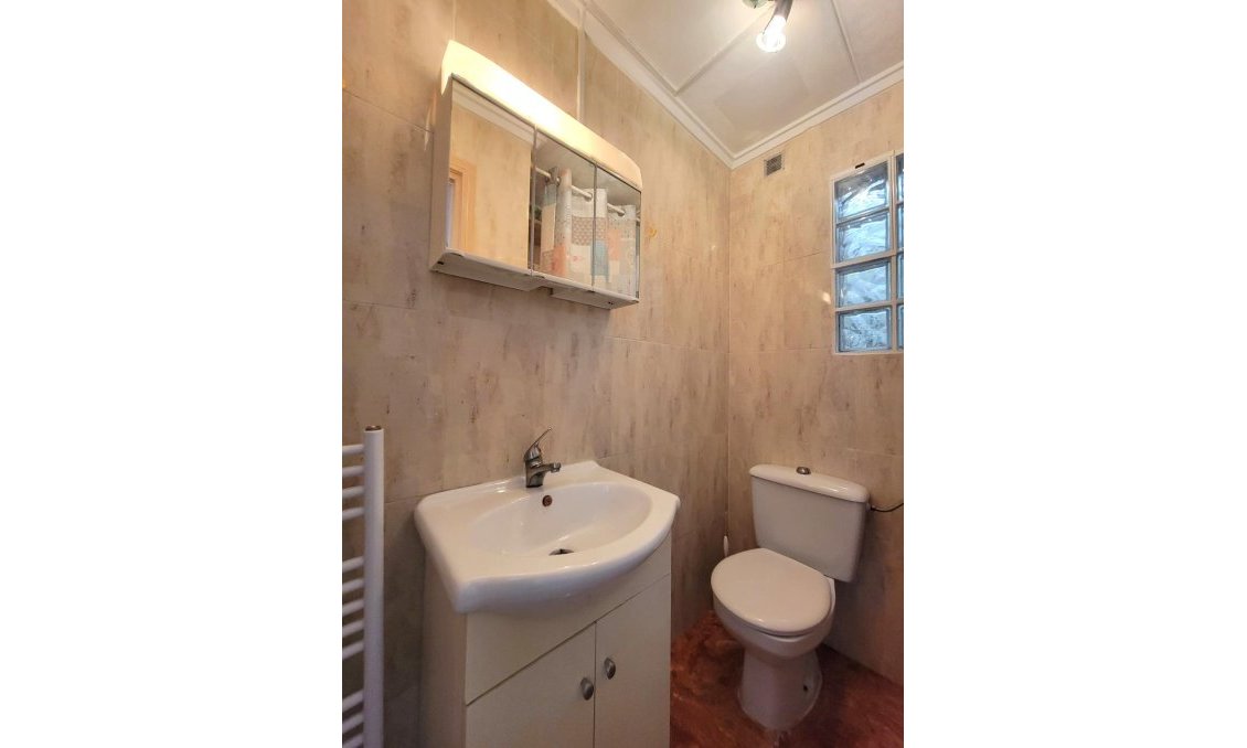 Használt Ingatlanok - Sorház -
Torrevieja - El Chaparral