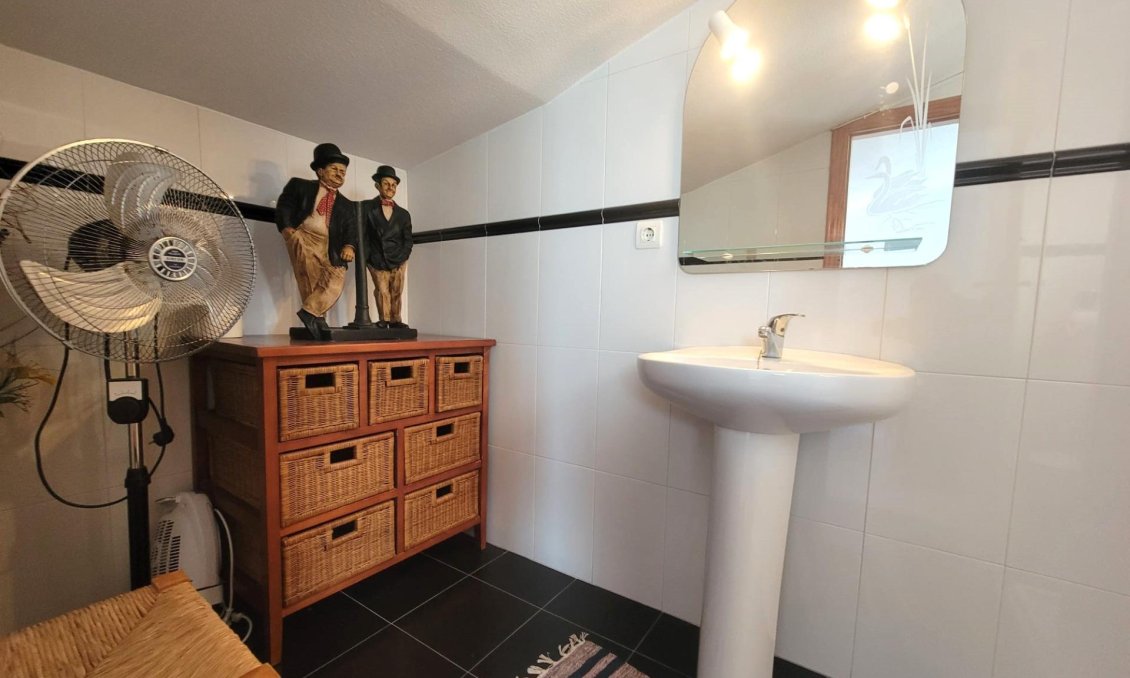 Használt Ingatlanok - Sorház -
Torrevieja - El Chaparral