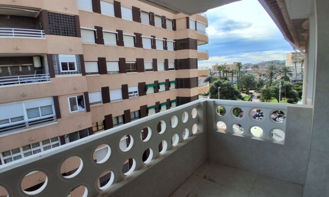 Revânzare - Apartament -
Torrevieja - Costa Blanca
