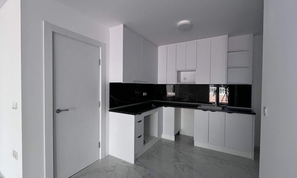 Resale - Bungalow -
Torrevieja