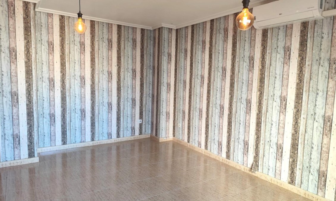 Segunda mano - Apartamento -
Torrevieja - Centro