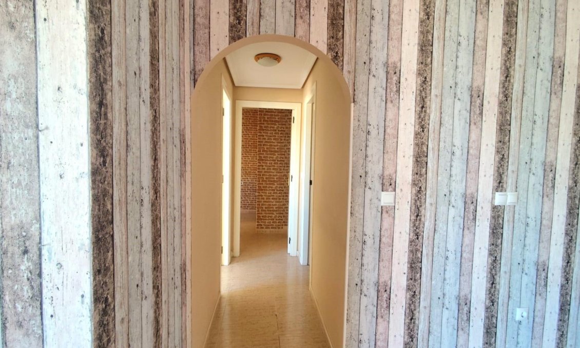 Segunda mano - Apartamento -
Torrevieja - Centro