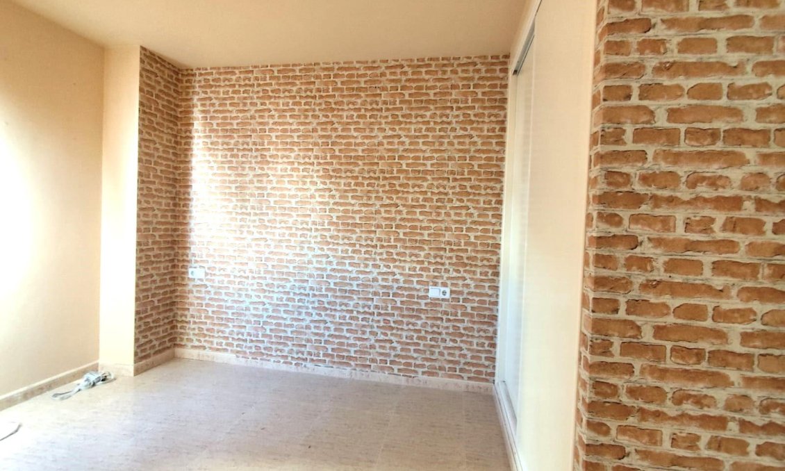 Segunda mano - Apartamento -
Torrevieja - Centro