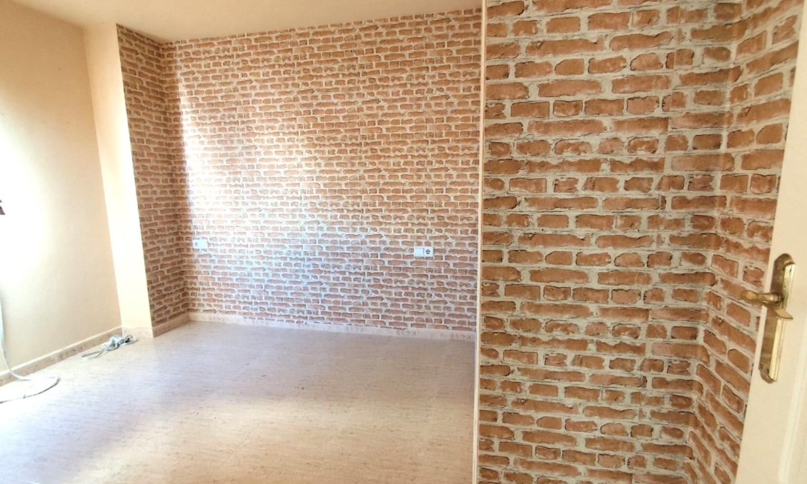 Segunda mano - Apartamento -
Torrevieja - Centro