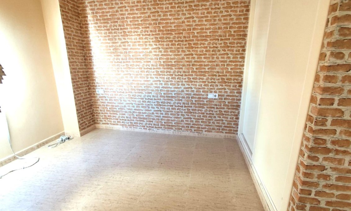 Segunda mano - Apartamento -
Torrevieja - Centro