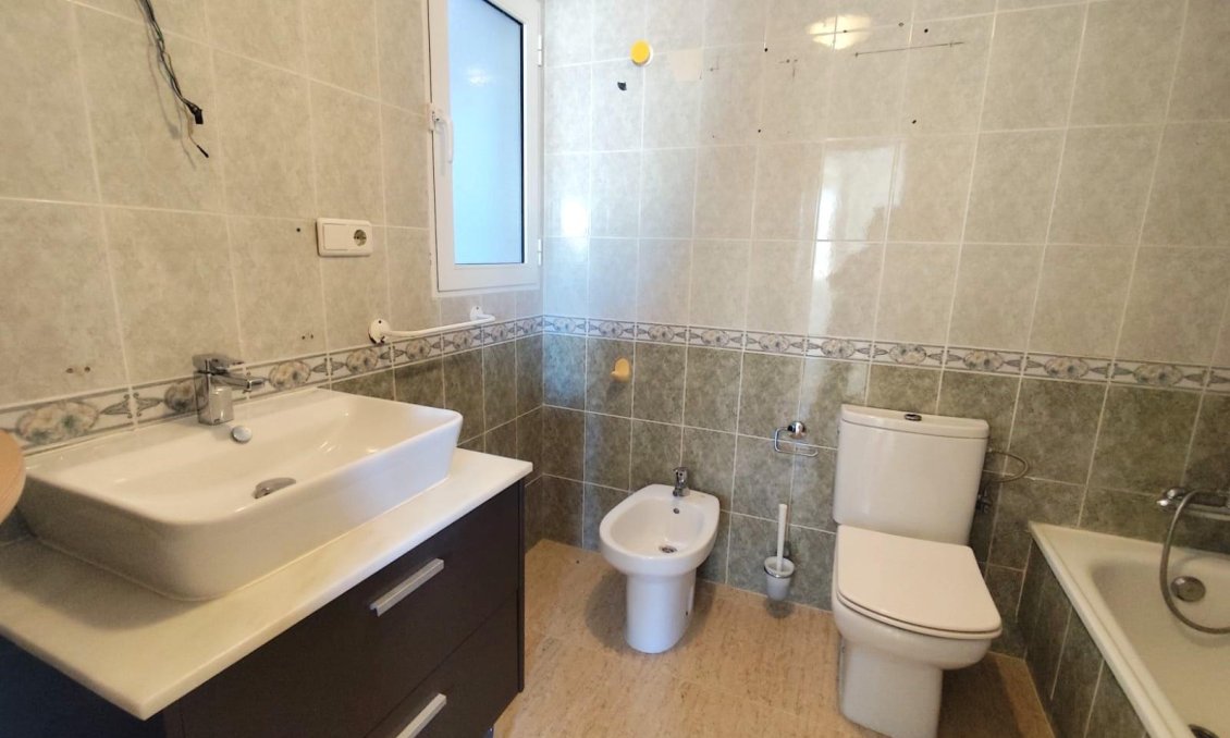 Segunda mano - Apartamento -
Torrevieja - Centro