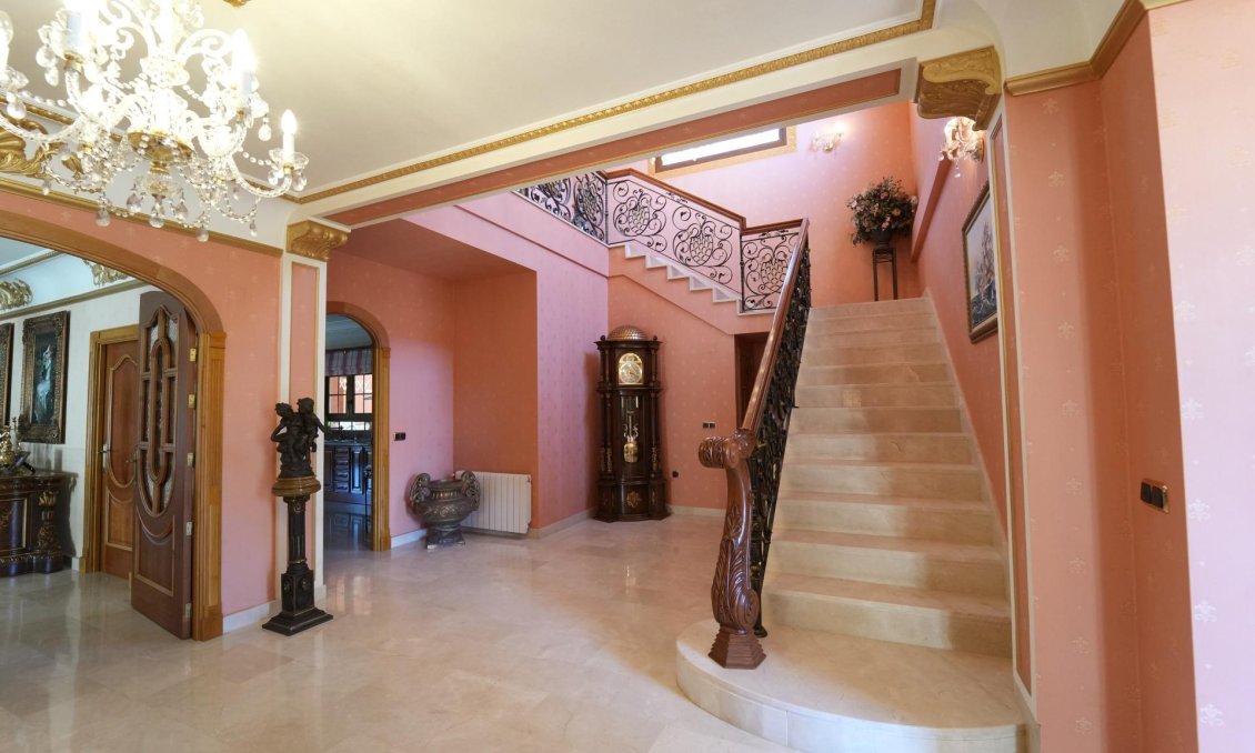 Resale - Villa -
Orihuela Costa - Campoamor