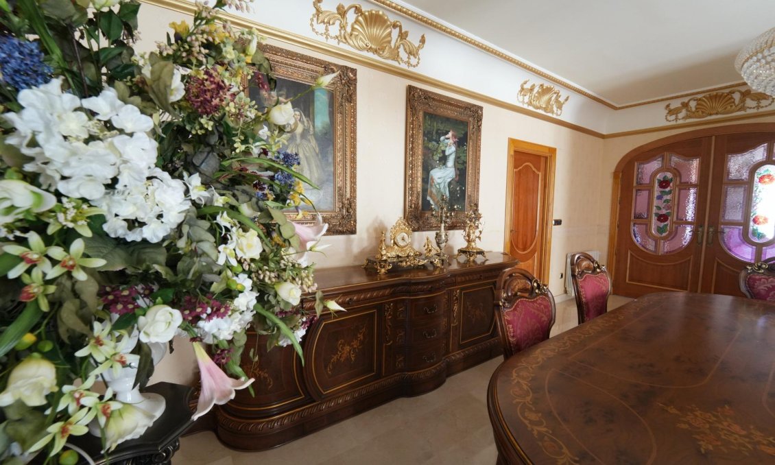 Resale - Villa -
Orihuela Costa - Campoamor