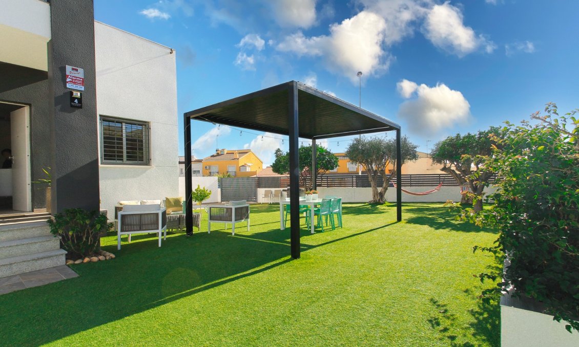 Wiederverkauf - Quad House -
Torrevieja - Costa Blanca