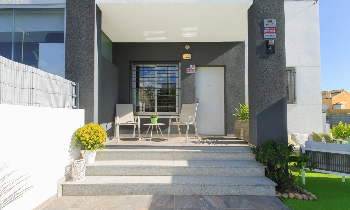 Wiederverkauf - Quad House -
Torrevieja - Costa Blanca