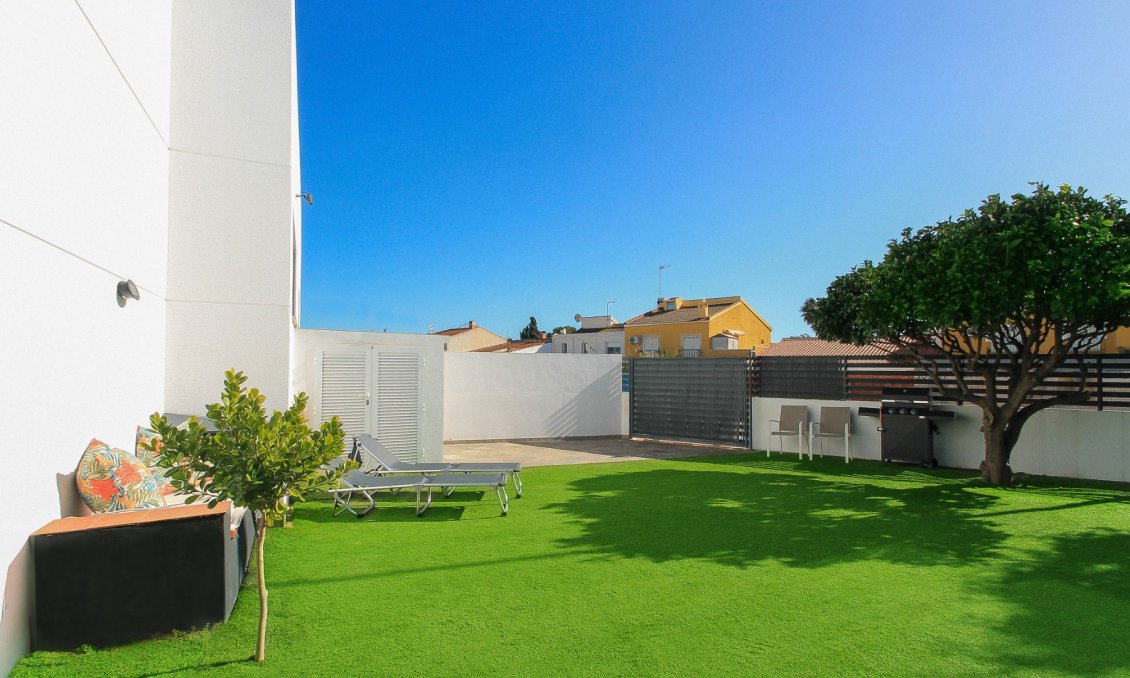 Wiederverkauf - Quad House -
Torrevieja - Costa Blanca