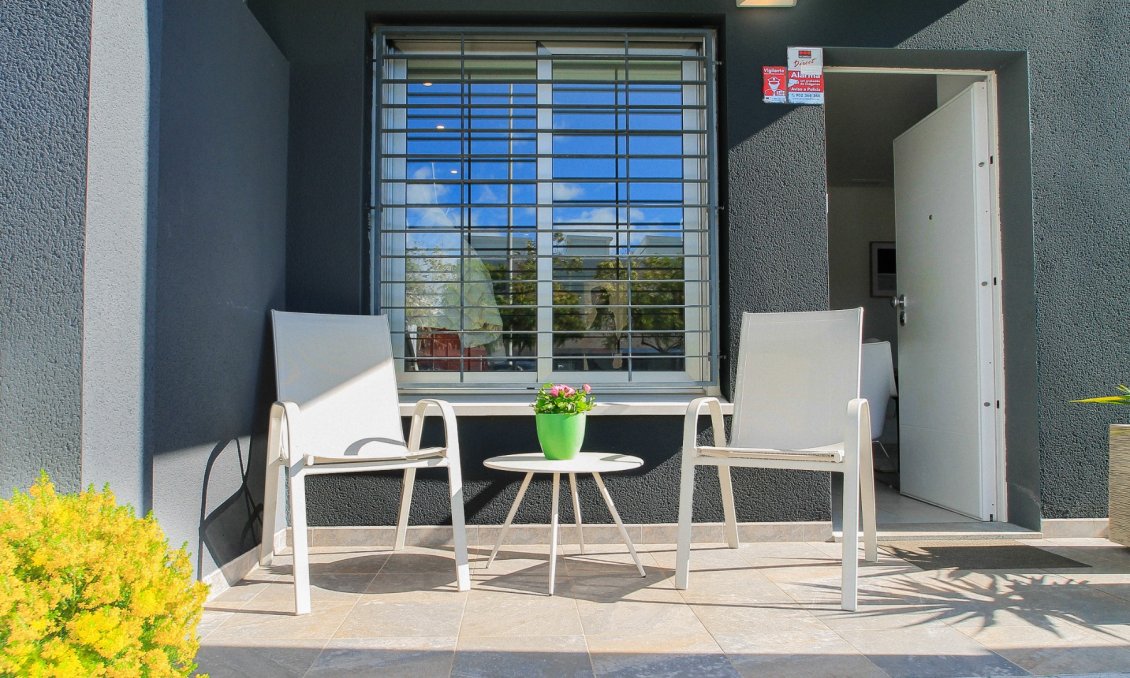 Wiederverkauf - Quad House -
Torrevieja - Costa Blanca