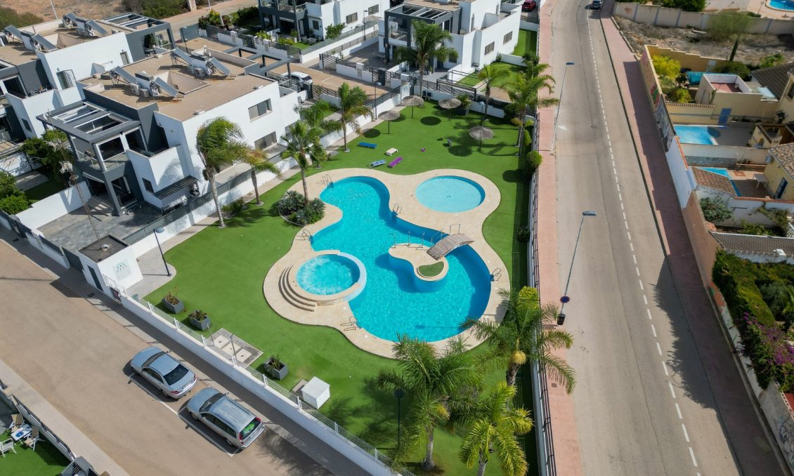 Wiederverkauf - Quad House -
Torrevieja - Costa Blanca