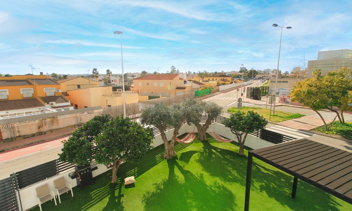 Wiederverkauf - Quad House -
Torrevieja - Costa Blanca