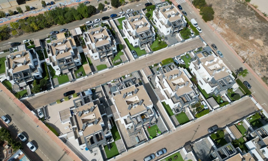 Wiederverkauf - Quad House -
Torrevieja - Costa Blanca