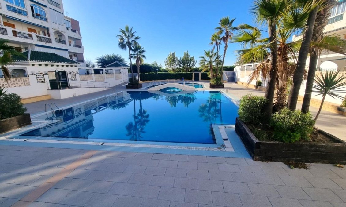 Revânzare - Apartament -
Torrevieja - La Mata