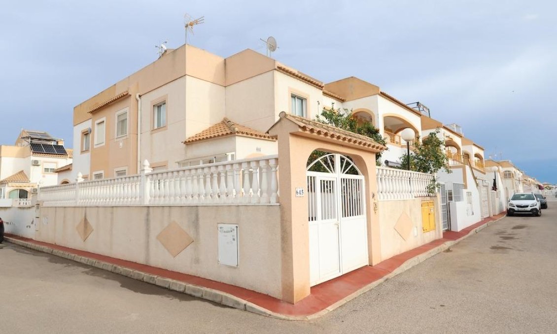 Wiederverkauf - Town House -
Torrevieja - Costa Blanca