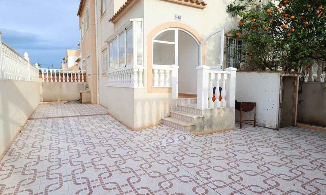 Wiederverkauf - Town House -
Torrevieja - Costa Blanca