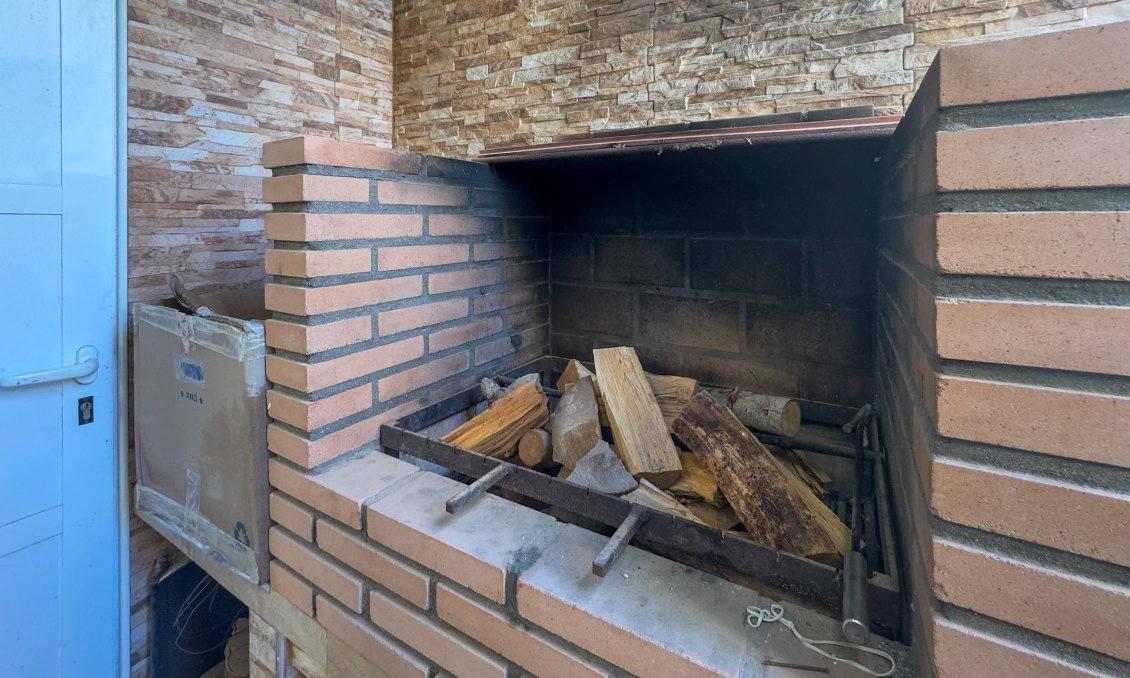 Resale - Villa -
Orihuela Costa - Los Almendros-la Florida