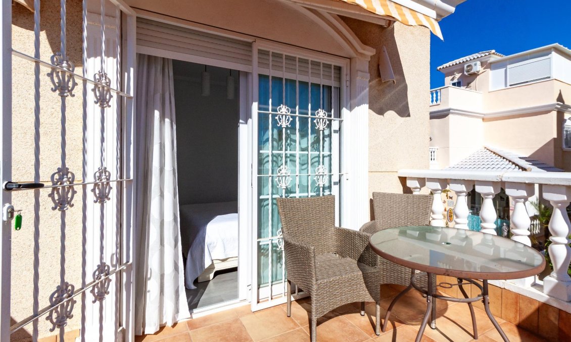 Resale - Villa -
Orihuela Costa - Los Almendros-la Florida