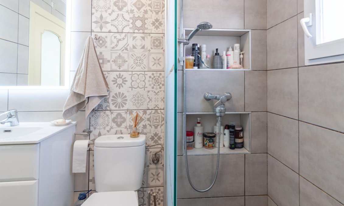 Resale - Villa -
Orihuela Costa - Los Almendros-la Florida