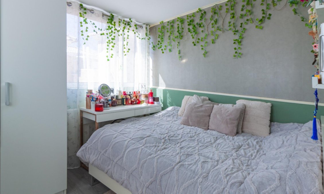 Resale - Villa -
Orihuela Costa - Los Almendros-la Florida